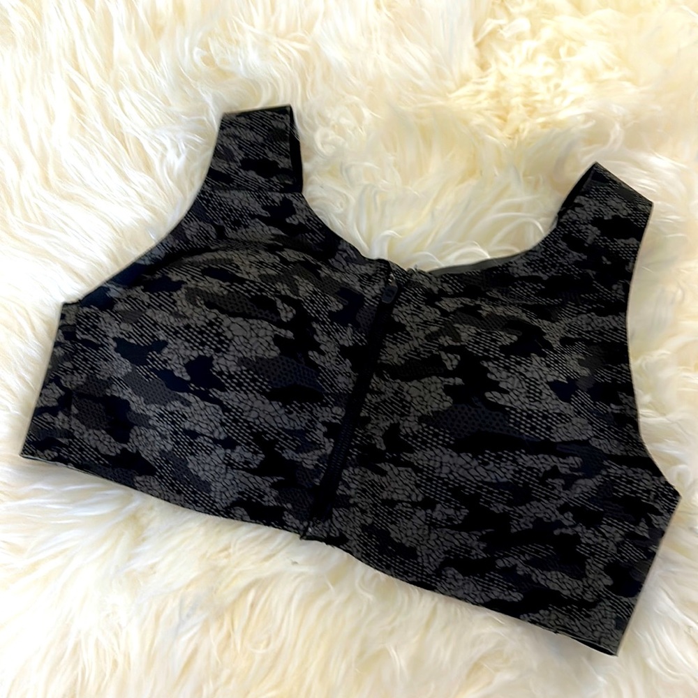 Lululemon Enlite Bra 👙Like NEW 🏃‍♀️ Front Zip 38C Camo Camouflage